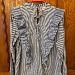 Ruffle long sleeve blouse